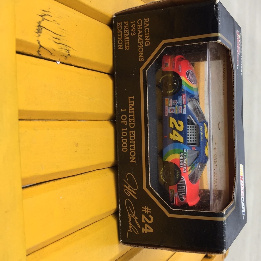 Collectible nascar limited edition car